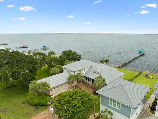 House for sale in Gulf Breeze, Florida