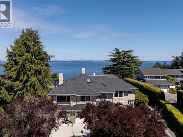 House for sale in Saanich, British Columbia