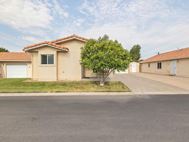 House for sale in Washington, Utah
