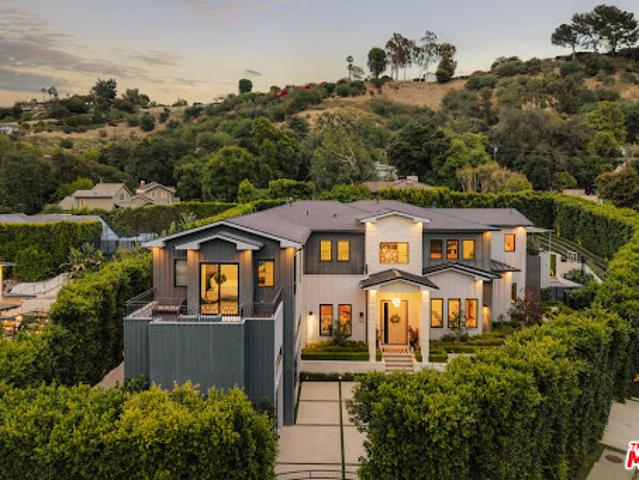 House for sale in Sherman Oaks Neighborhood Council District, Canoga Park