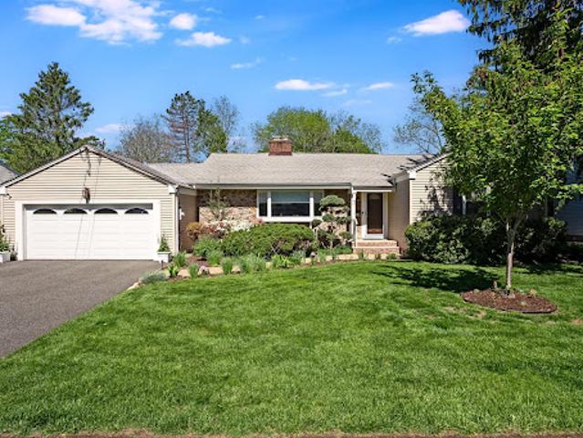 House for sale in Morris Plains, New Jersey