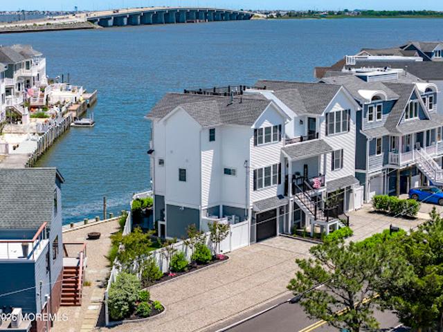 House for sale in Manahawkin, New Jersey