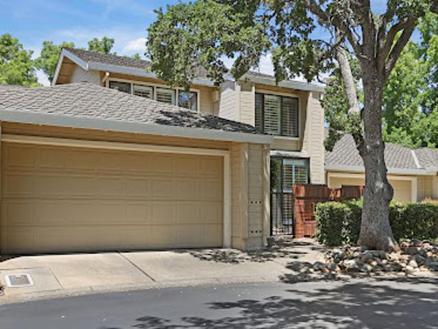 House for sale in Fair Oaks
