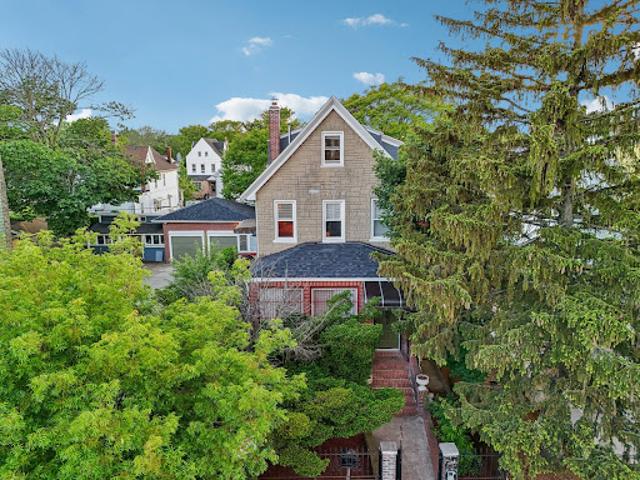 House for sale in New York House for sale in New York
