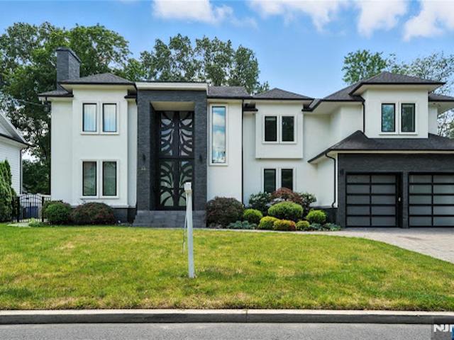 House for sale in Tenafly, New Jersey