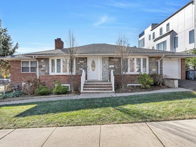 House for sale in Cliffside Park, New Jersey