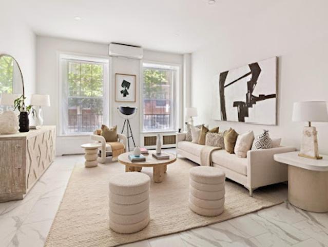 House for sale in New York, Arverne