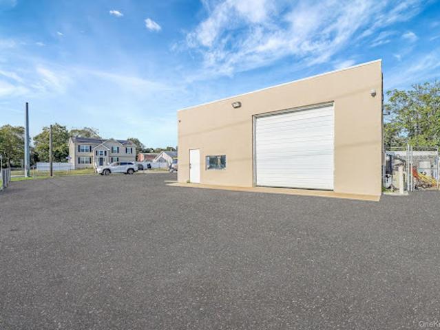 House for sale in Bohemia, New York