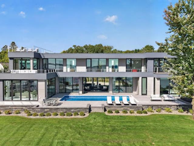 House for sale in Wayzata, Hennepin County