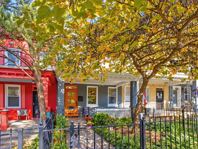 House for sale in Washington