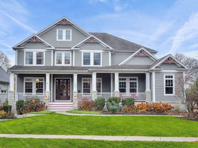 House for sale in Glen Ellyn, Illinois