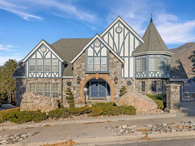 House for sale in Sandy, Utah