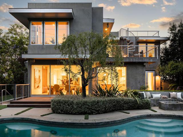 House for sale in Canoga Park, California