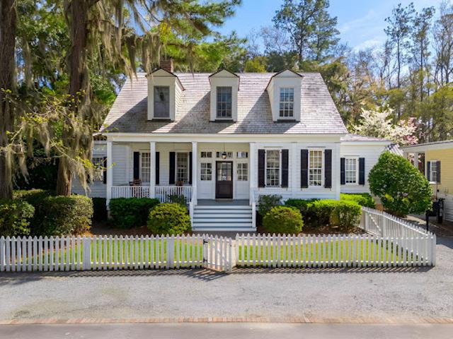 House for sale in Queens, Arverne