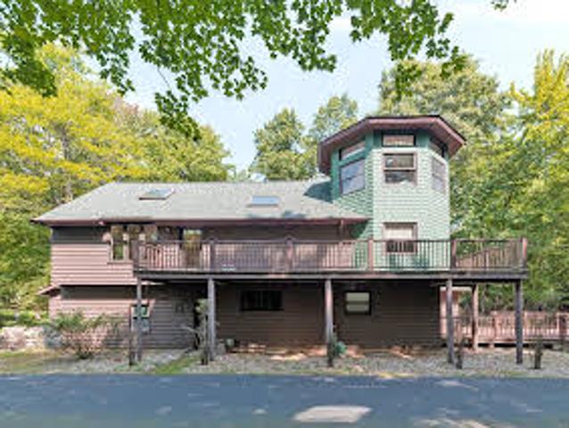 House for sale in Portage