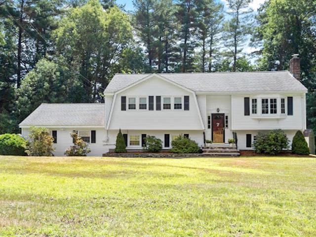 House for sale in Tewksbury, Massachusetts