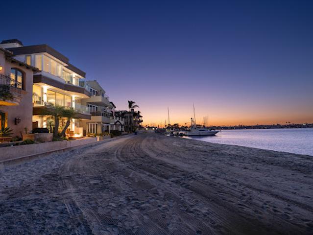 House for sale in Long Beach, California