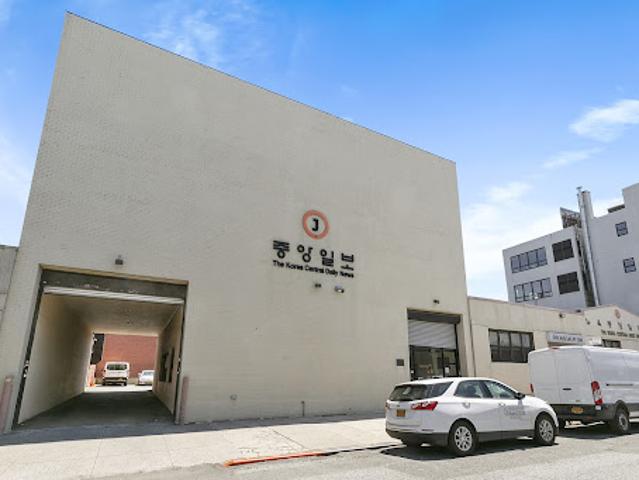 House for sale in Queens, Arverne