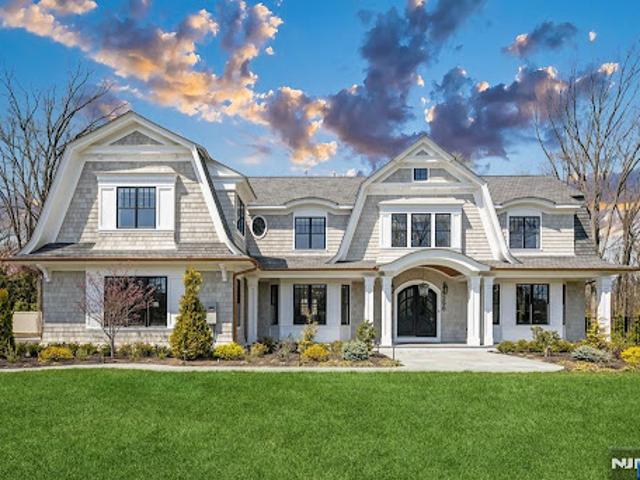 House for sale in Queens, Arverne
