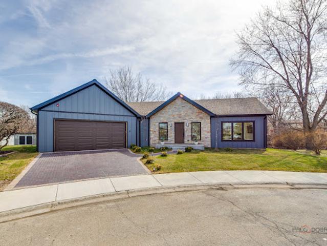 House for sale in Des Plaines, Illinois