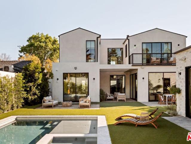House for sale in Canoga Park, California