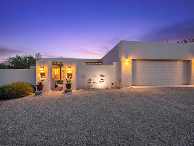 House for sale in Santa Fe, New Mexico