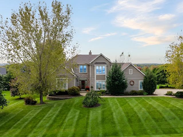House for sale in City of Pewaukee, Waukesha County