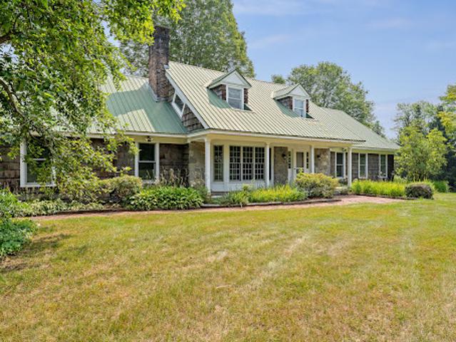 House for sale in Plantsville, Vermont