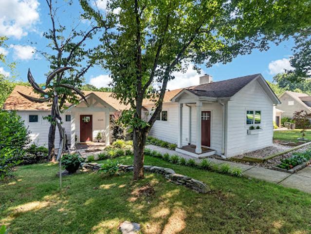 House for sale in Mecklenburg, North Carolina