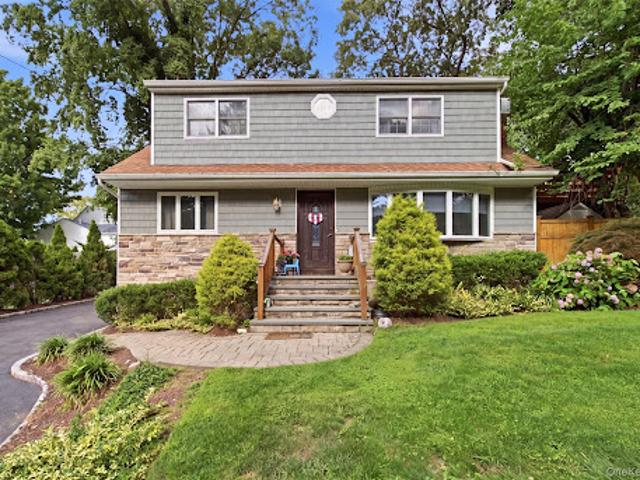 House for sale in Huntington, New York