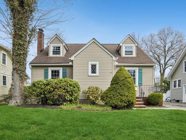 House for sale in Morris Plains, New Jersey