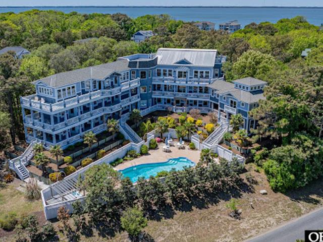 House for sale in Kitty Hawk, North Carolina