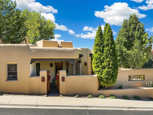 House for sale in Santa Fe, New Mexico