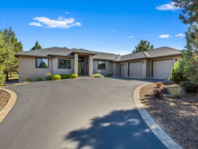 House for sale in Redmond, Deschutes County