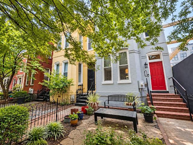 House for sale in Washington