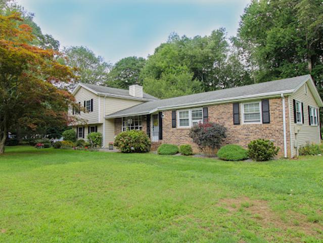 House for sale in Clinton, Connecticut