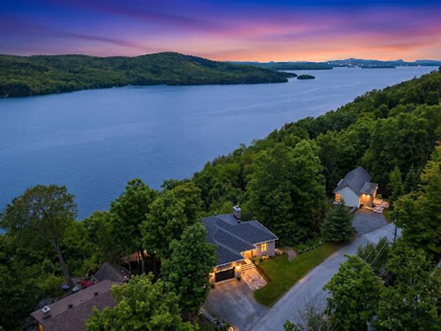 House for sale in Memphrémagog, Quebec