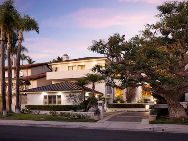 House for sale in Corona Del Mar, California