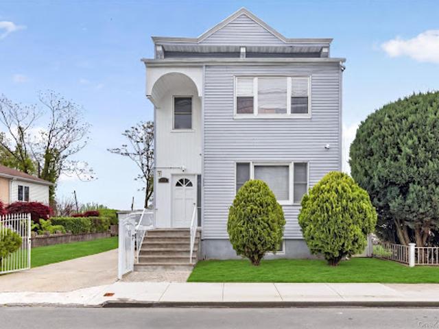 House for sale in Glenwood, New York