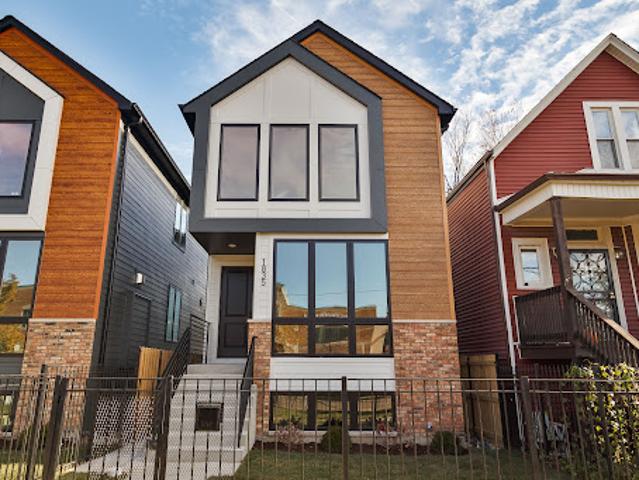 House for sale in Chicago, Illinois