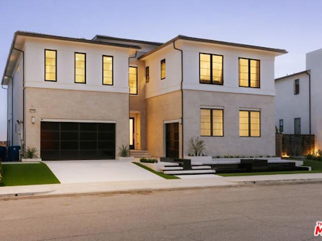 House for sale in Canoga Park, California