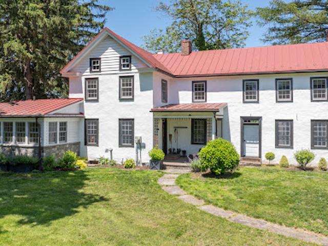 House for sale in Upper Black Eddy