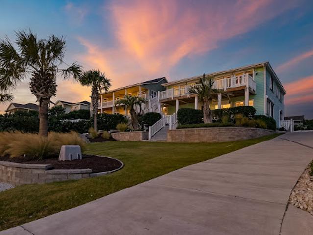 House for sale in Emerald Isle, North Carolina
