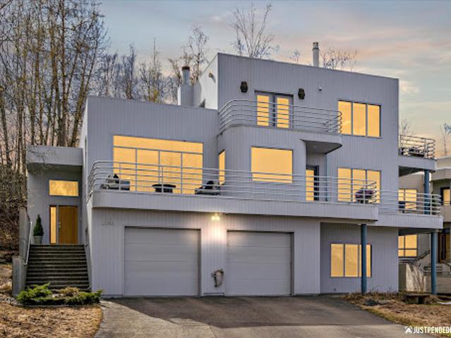 House for sale in Alaska