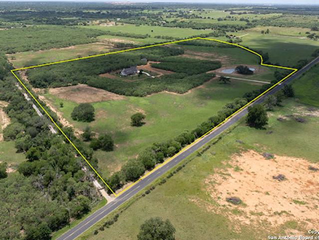 House for sale in Atascosa, Texas