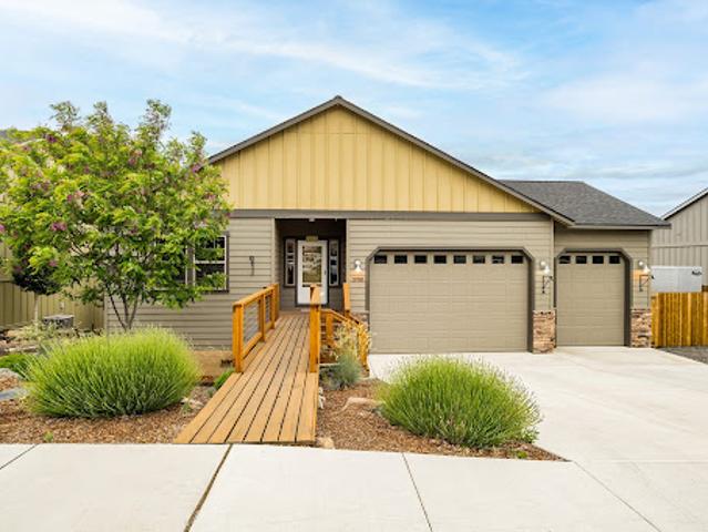 House for sale in Oregonia