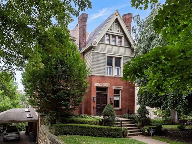 House for sale in Pittsburg, Pennsylvania