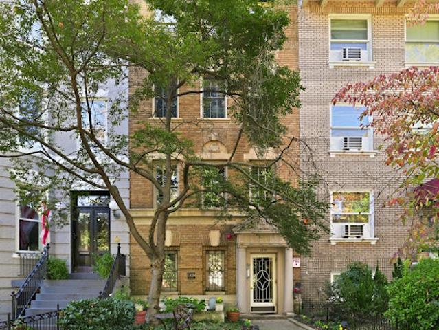 House for sale in Washington