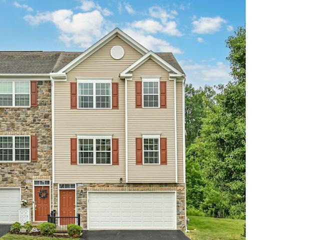 House for sale in Carnegie, Pennsylvania