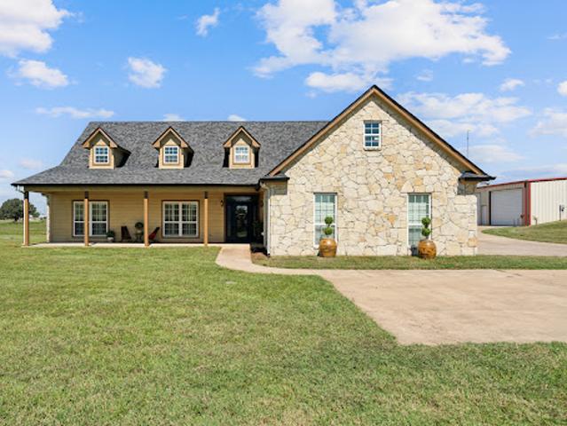 House for sale in Joshua